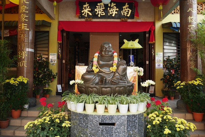 Zyanya The Legacy: nearby Nan Hai Fei Lai Guan Yin Monastery